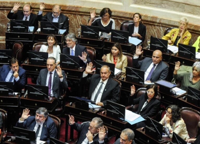 Senadores pasarán a cobrar más de $10,2 millones en bruto desde noviembre