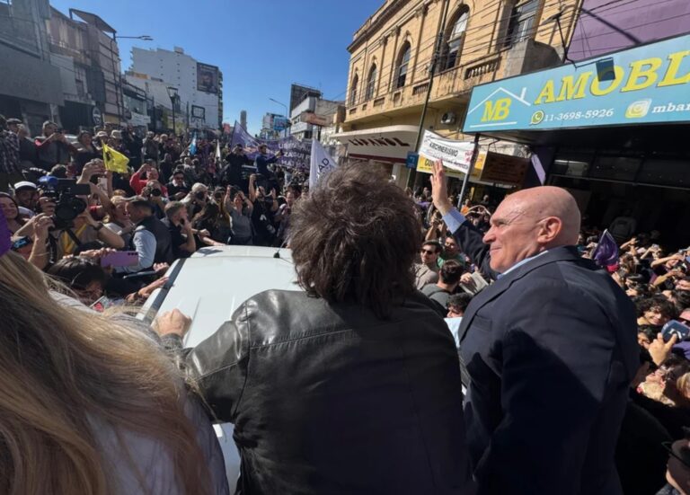 Hay dos detenidos por el atentado que sufrió Javier Milei en Lomas de Zamora