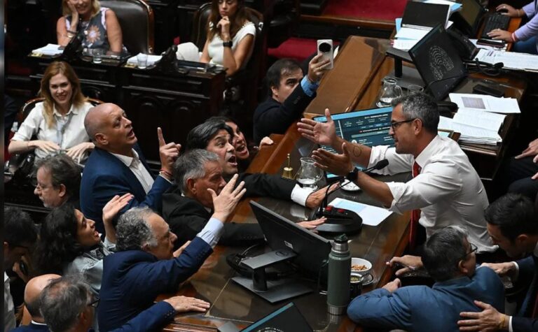 Se aprobó en Diputados la reforma laboral: qué cambia en contratos, sindicatos y huelgas