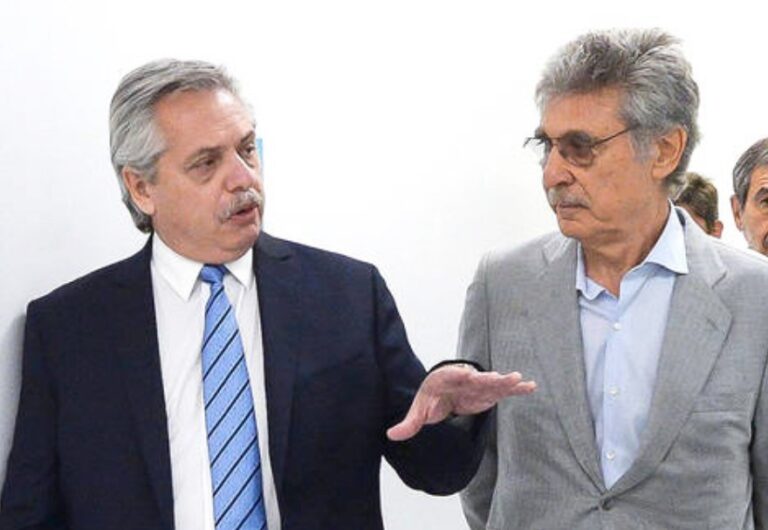 Piden indagar a la exministra Carla Vizzotti, al empresario Hugo Sigman y a otras figuras por las vacunas del Covid