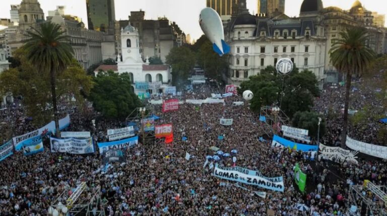Universidades se unen contra el Gobierno de Milei: otra marcha y tensión por el financiamiento