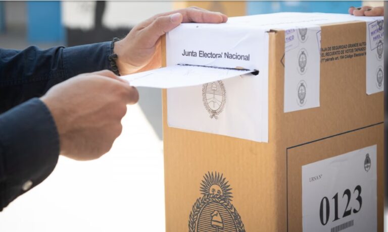 Encuesta: Milei logra un 37,2% de apoyo, pero quienes buscan un cambio suman un 61,5%