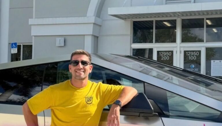 Diputado libertario fue al Congreso en una Tesla Cybertruck de unos 300 mil dólares: se lo llevó la grúa por no tener patente