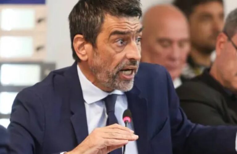 El Gobierno denunció a Rodolfo Tailhade por presunto espionaje contra Adorni y su esposa
