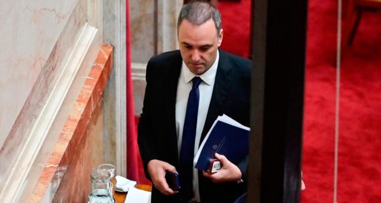 Días decisivos en el caso Adorni: cómo justificaría su patrimonio y cuáles son las claves de la investigación