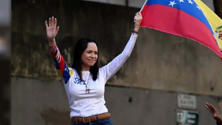 Mauricio Macri y otros 32 expresidentes piden a Delcy Rodríguez que permita el regreso de María Corina Machado a Venezuela